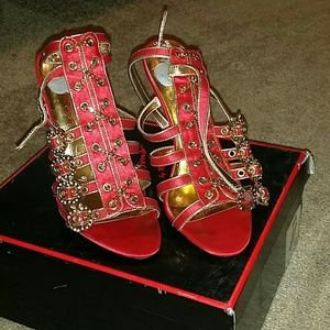 Ladies shoes
